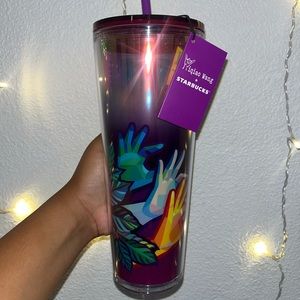 STARBUCKS CUPS